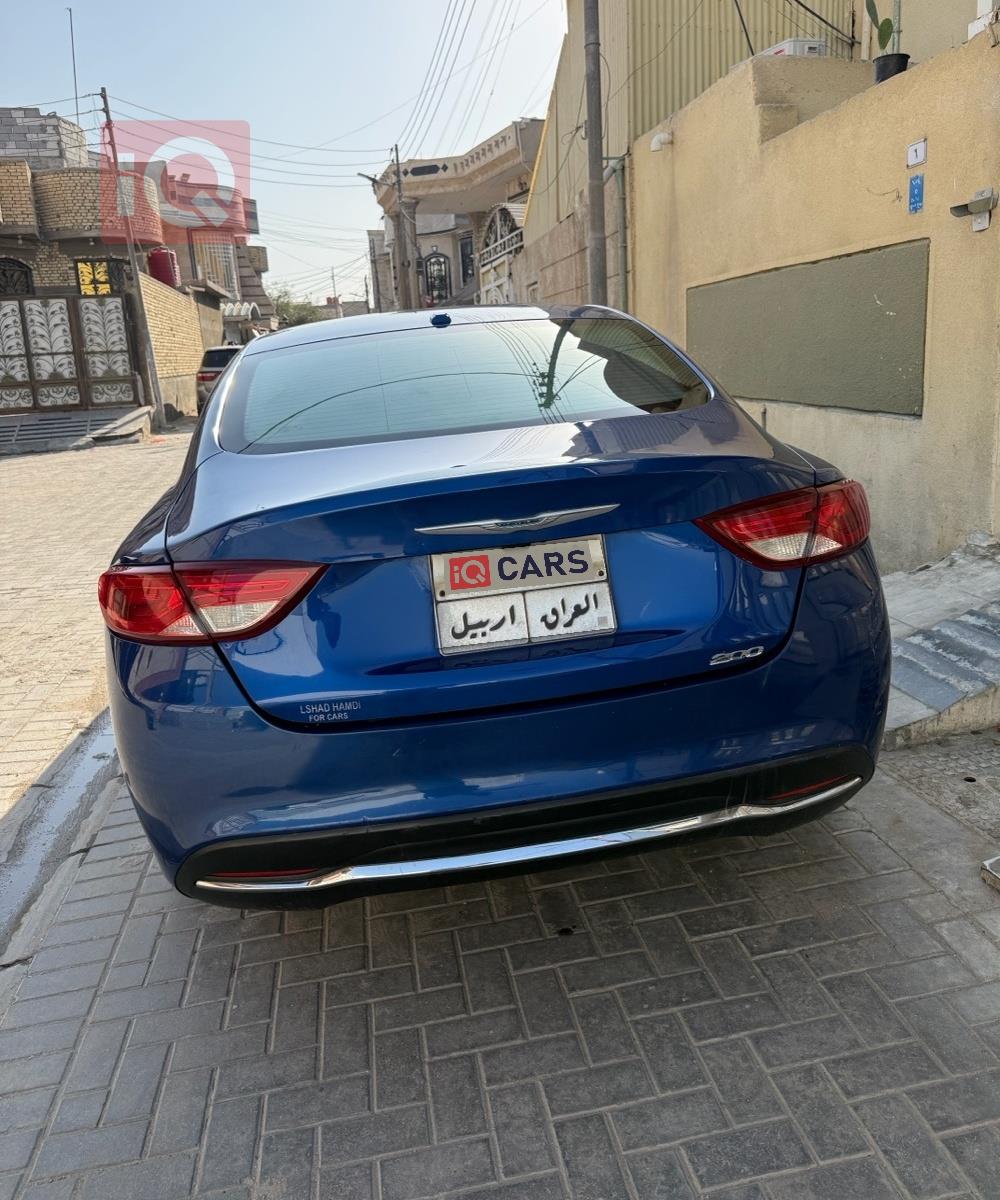 Chrysler 200